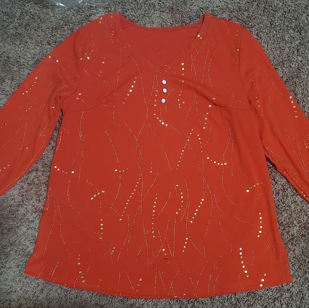 Red Button Geometric Print Long Sleeve T Shirt